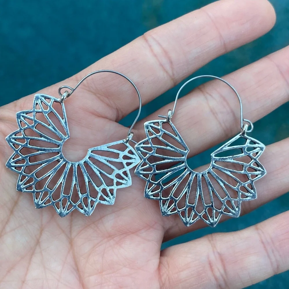 Beautiful Silver Mandala Earrings - Picture 6 of 8